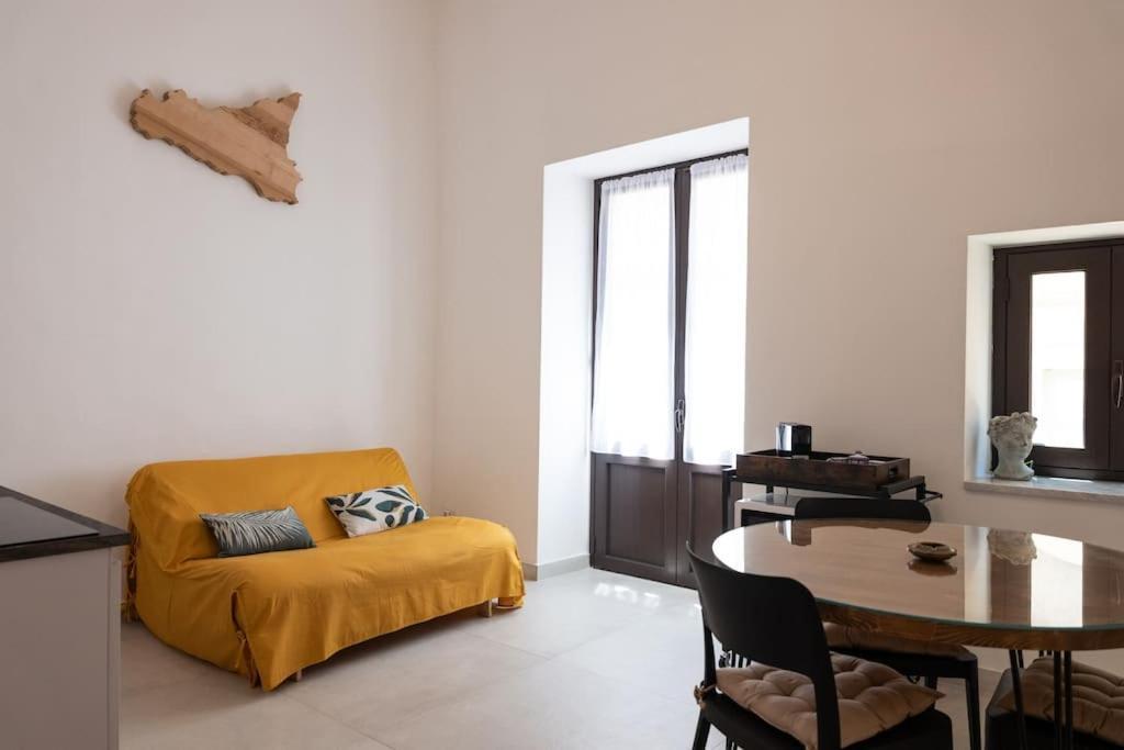 Collegiata Apartment - Catania Downtown Zewnętrze zdjęcie